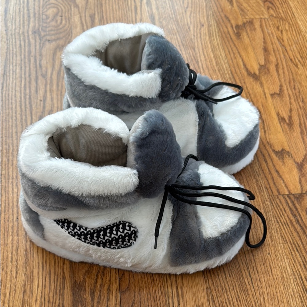 Kids Plush Gray and White Cozy Boot Slippers